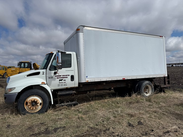 2007-international-durastar-4200-image-2