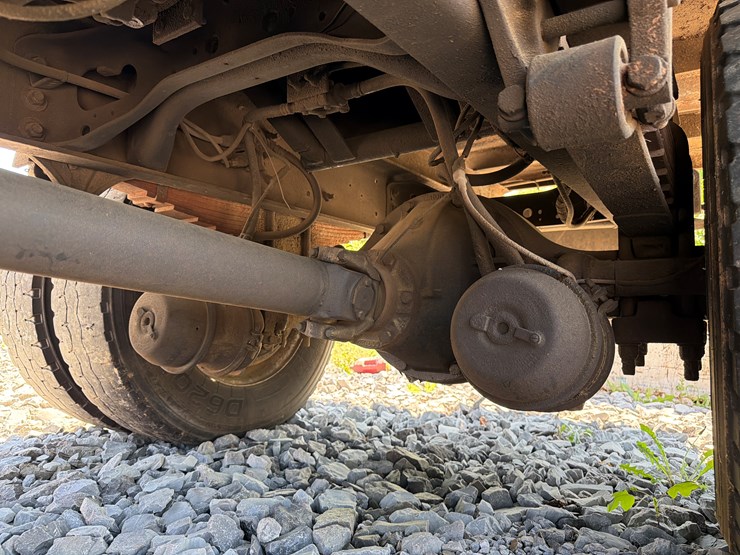 2005-international-durastar-4400-image-15