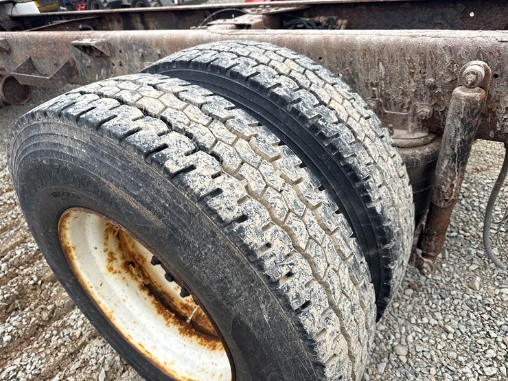 2009-international-4300-sba-image-55