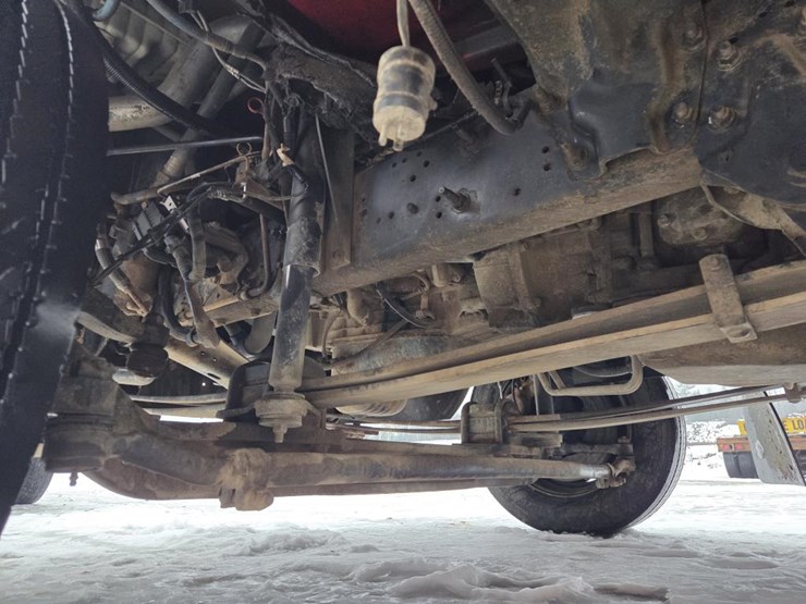 2005-massey-ferguson-8-image-29