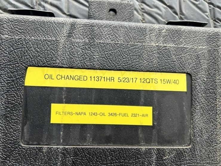 john-deere-208-image-21