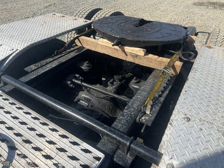 2008-peterbilt-386-image-18