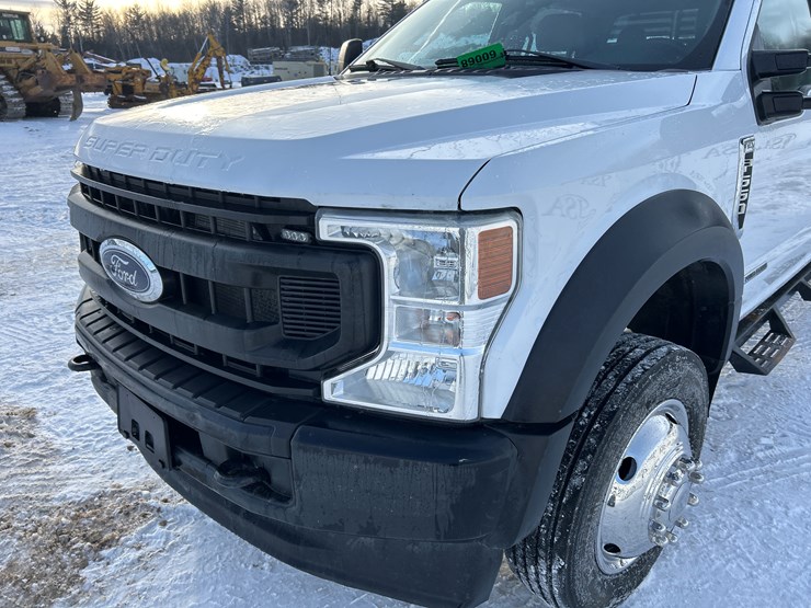 2021-ford-f550-image-9