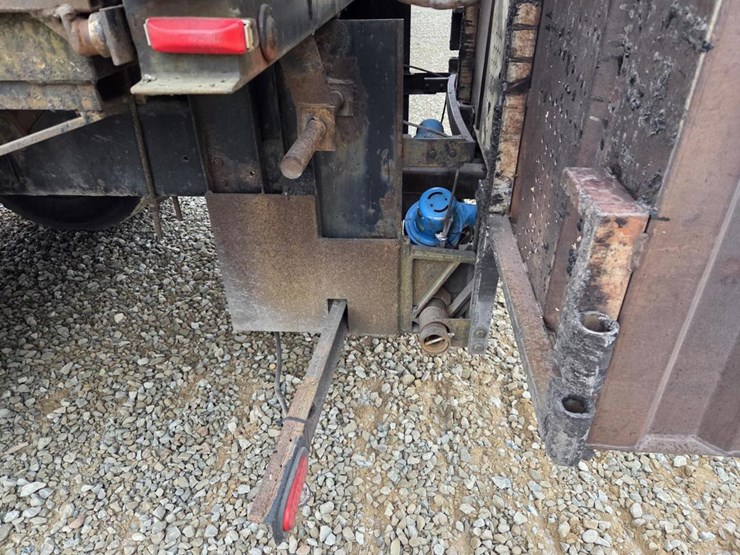 2013-international-durastar-4300-image-47