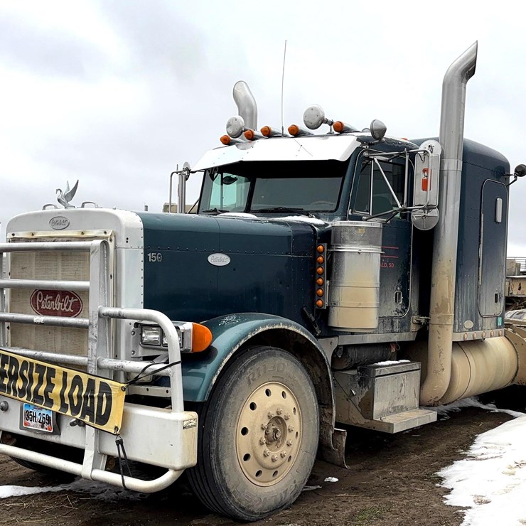 1997 Peterbilt 379 Sleeper