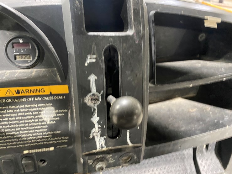 2019-club-car-carryall-1700-image-36