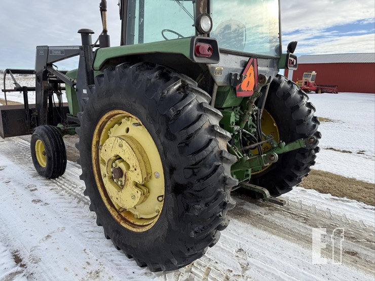 john-deere-4040-image-6