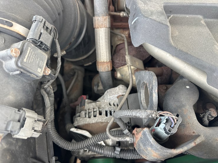 2012-massey-ferguson-8-image-54