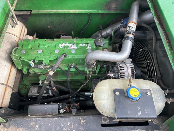 2016-deere-2154d-image-51