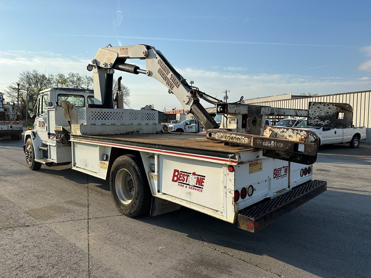 freightliner-fl70-image-3