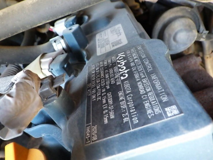 kubota-ssv65-image-12