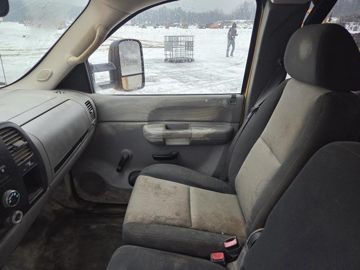 2008-chevrolet-2500-image-40