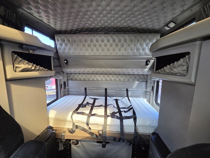 2006-kenworth-w900-image-56