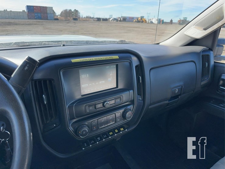 2019-chevrolet-3500-image-12