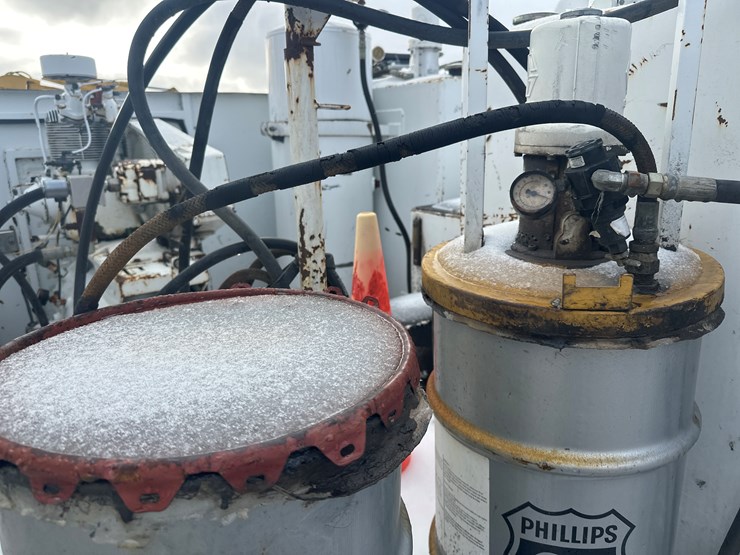 1995-international-8100-image-32