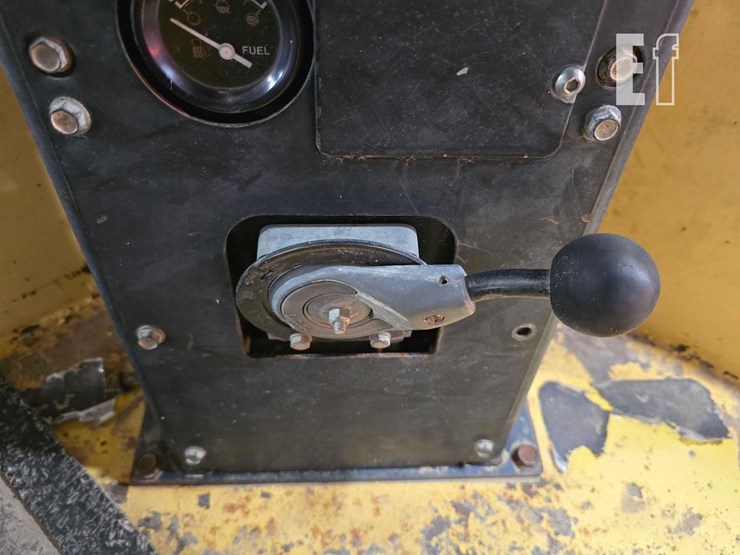 2007-dynapac-ca250d-image-15