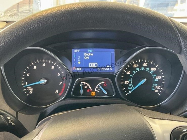 2014-ford-focus-se-sdn-image-18