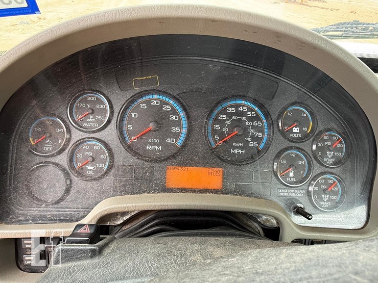 2016-international-durastar-4400-image-15