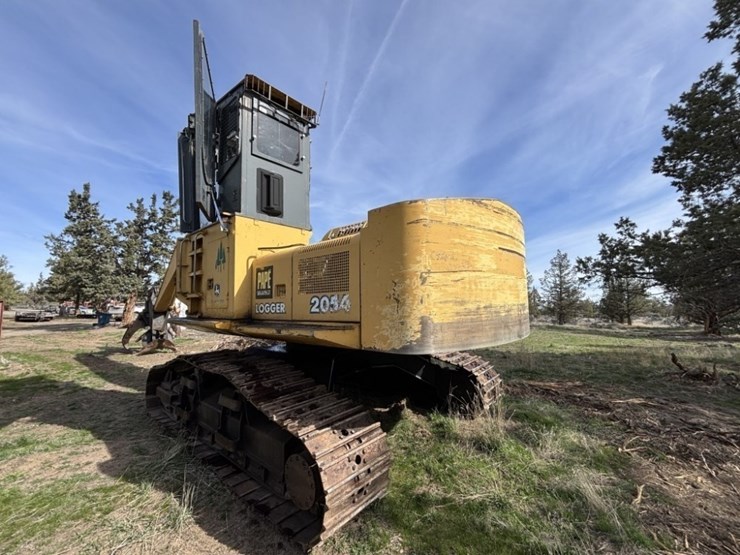 2002-john-deere-2054-image-3