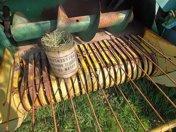 john-deere-327-image-14