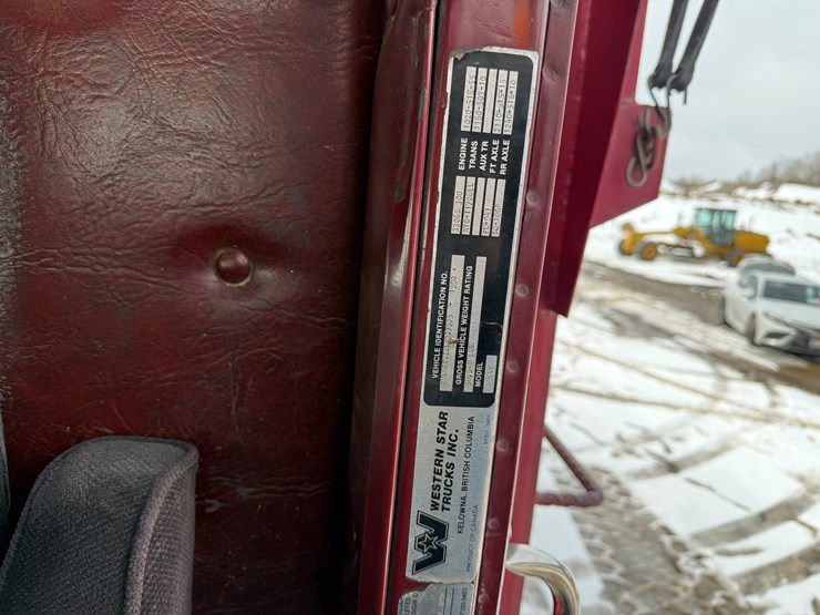 #2016-•-1990-western-star-quad-axle-dump-truck-image-96