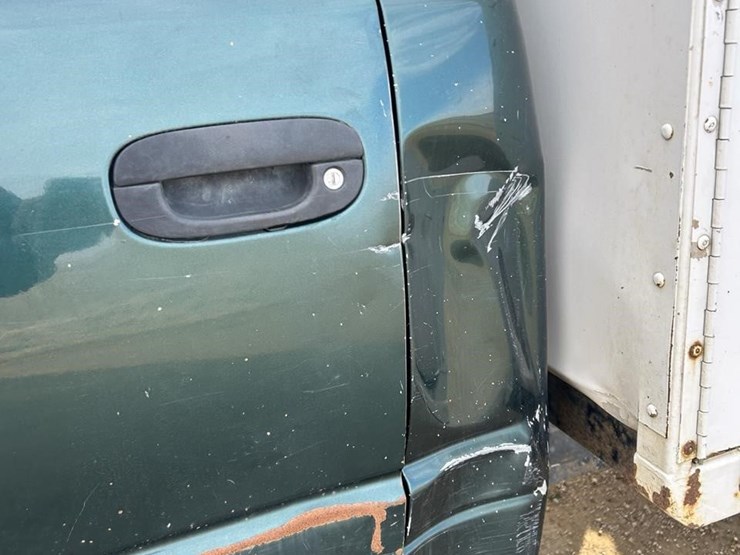 2001-dodge-ram-3500-image-9