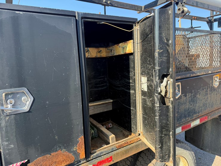 #2034-•-2012-ram-5500-heavy-duty-service-truck-image-20