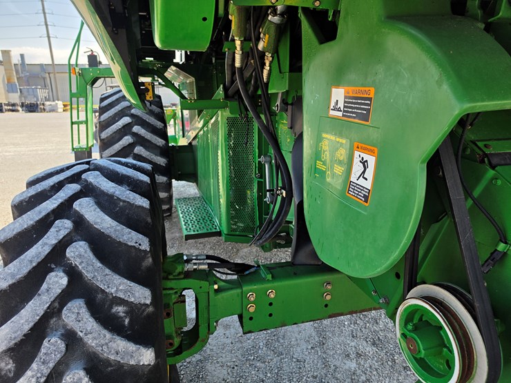 2006-john-deere-9560-sts-image-17