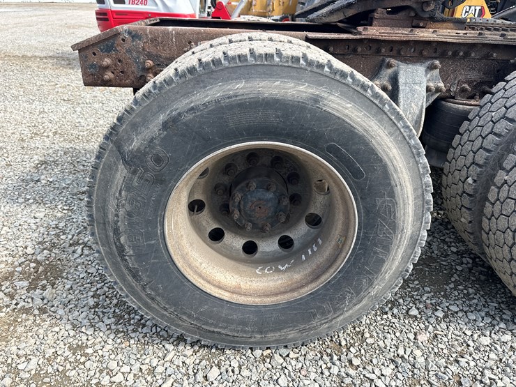 2001-caterpillar-c15-image-54