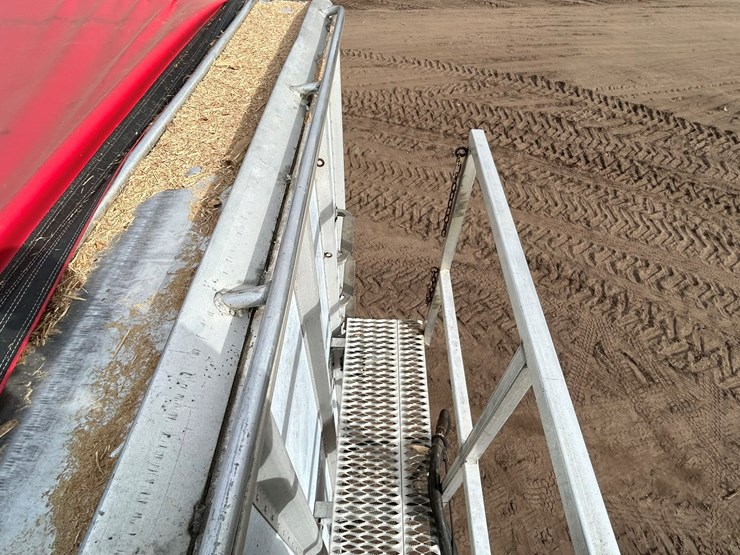 2000-wilkens-walking-floor-image-47