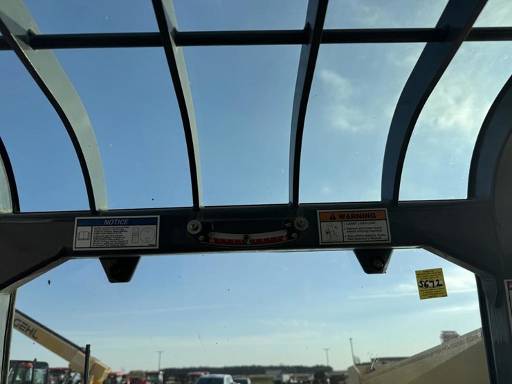 2013-gehl-dl11-image-42