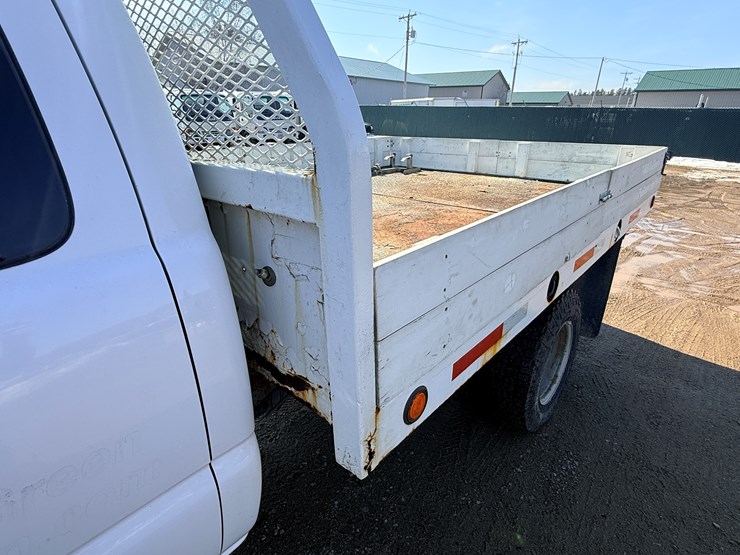 2006-chevrolet-3500hd-image-15