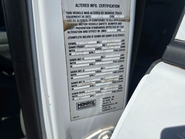 2019-chevrolet-silverado-3500-image-36