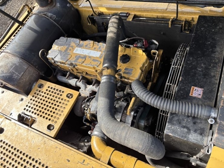 caterpillar-330c-image-39