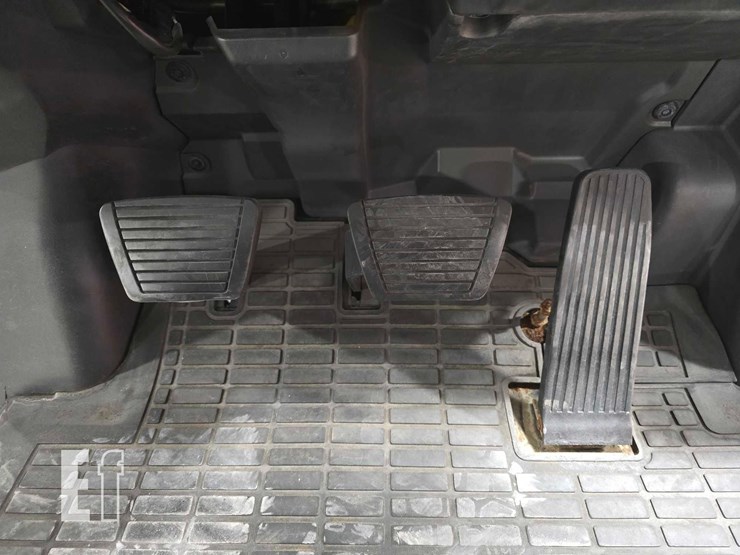 2021-caterpillar-2c6000-image-13