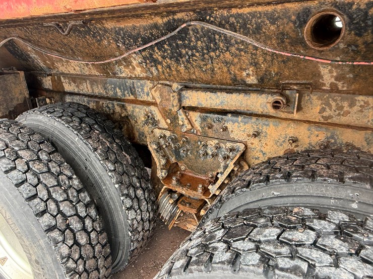 #1052-•-2007-international-7600sfa-tri-axle-dump-truck-image-51