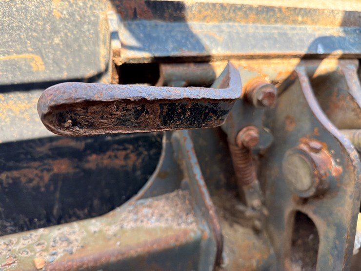 2016-takeuchi-tl10v2-image-85