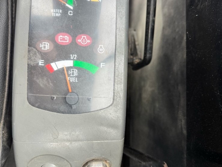 2014-caterpillar-305.5e-image-15