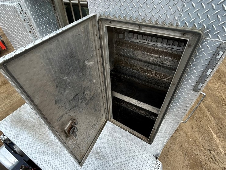 2006-caterpillar-c15-image-27