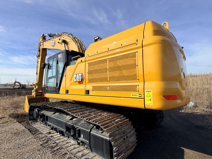 #1968-•-caterpillar-excavator-image-12