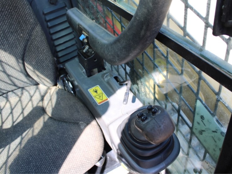 caterpillar-279d-image-24