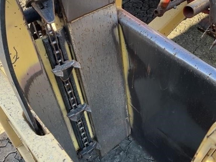 new-holland-1095-image-8