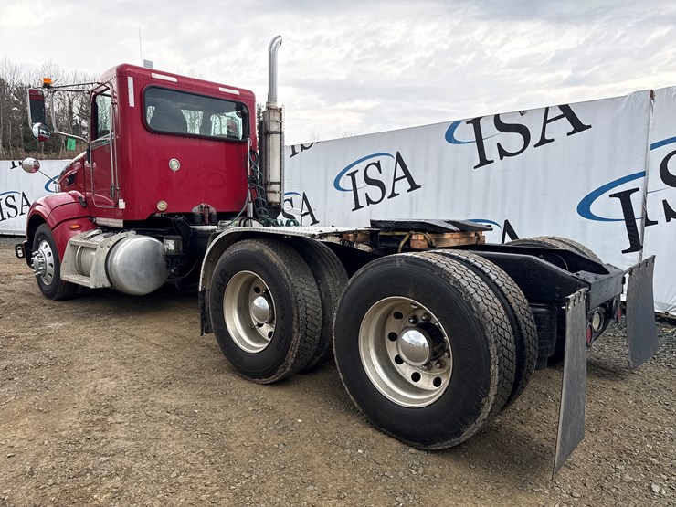 2008-peterbilt-386-image-3