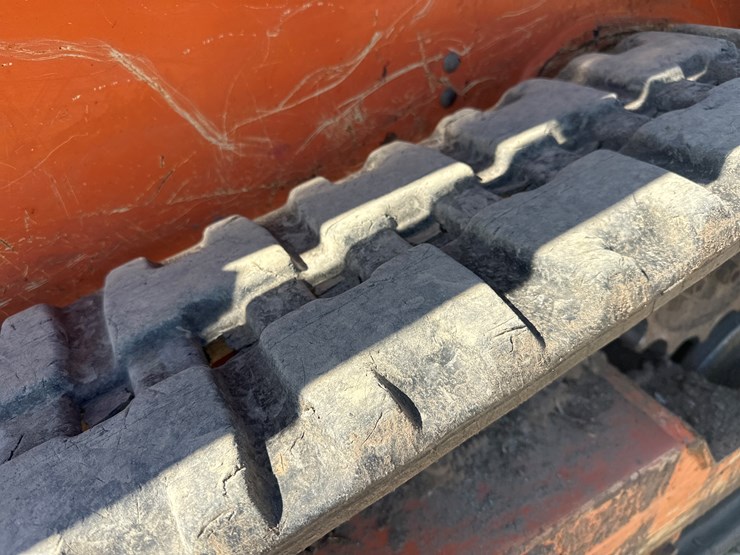 2020-gehl-rt105-image-58