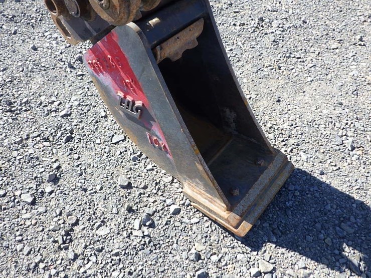 takeuchi-tb260-image-21