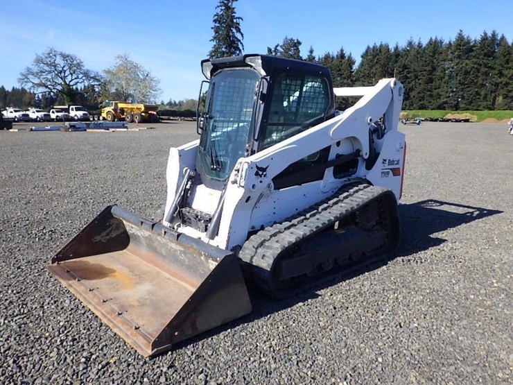 2021-bobcat-t740-image-1