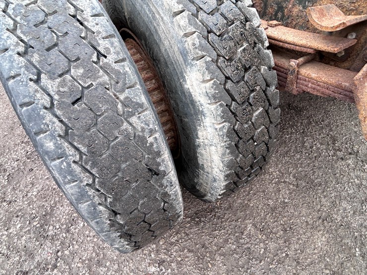 1992-international-4900-image-55