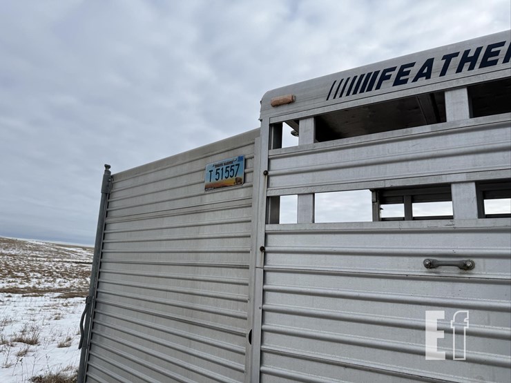 2001-featherlite-16-ft-image-25