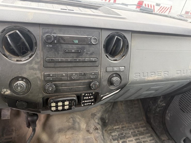 2011-ford-f250-image-16