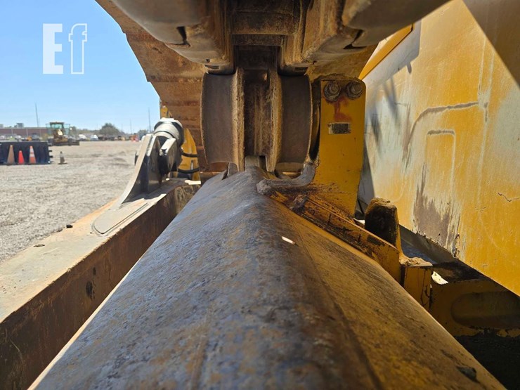 2018-deere-1050k-image-25